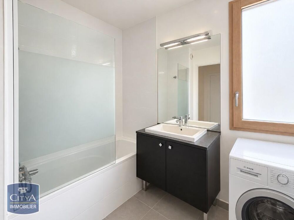 location Appartement - 3 pièce(s) - 67 m² Sathonay-Camp (69580)