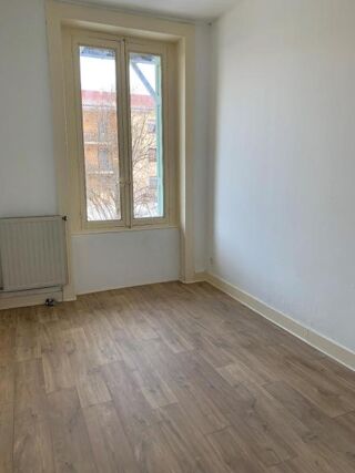  Appartement à louer 3 pièces 66 m²