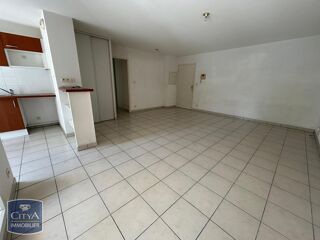  Appartement à louer 3 pièces 65 m²