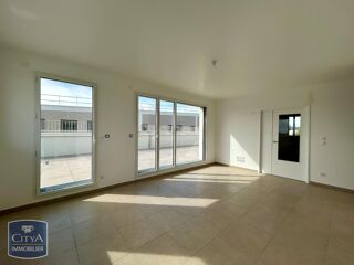  Appartement à louer 5 pièces 101 m²