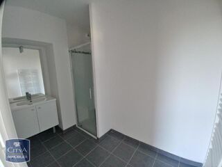  Appartement à louer 2 pièces 45 m²