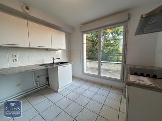  Appartement à louer 4 pièces 93 m²