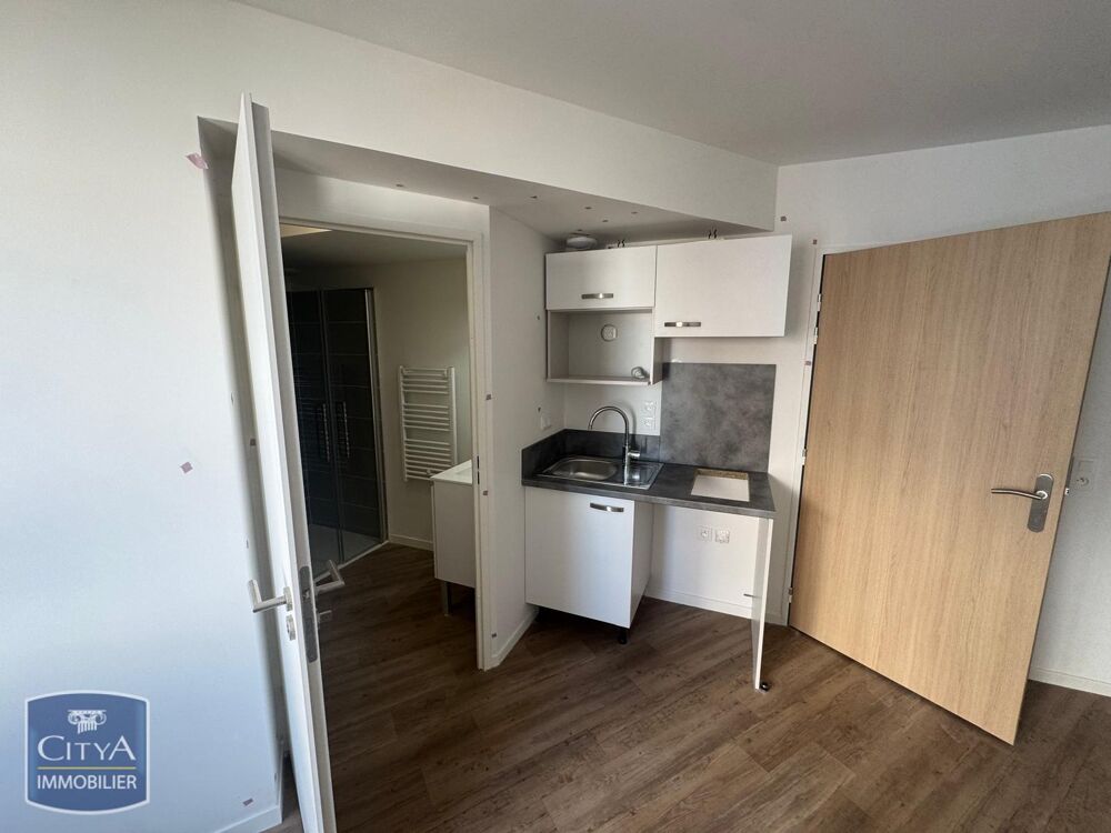 À LOUER : STUDIO MEUBLE Découvrez ce charmant studio meu....