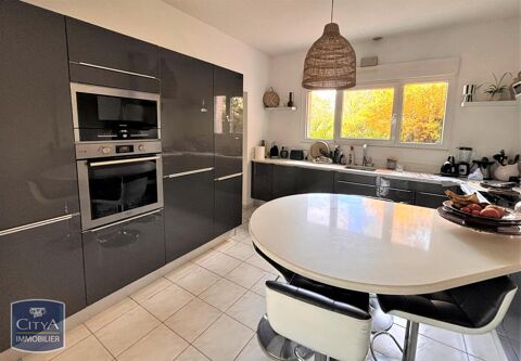  Maison  louer 5 pices 182 m