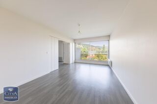  Appartement à louer 2 pièces 78 m²