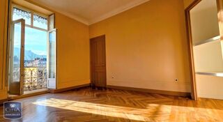  Appartement à louer 3 pièces 88 m²