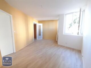  Appartement à louer 4 pièces 64 m²