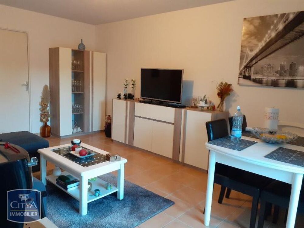 location Appartement - 3 pièce(s) - 54 m² Saint-Gilles (30800)