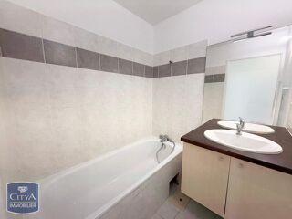  Appartement à louer 2 pièces 47 m²