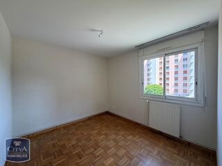  Appartement à louer 4 pièces 88 m²