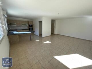  Appartement à louer 4 pièces 92 m²