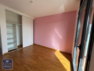  Appartement à louer 5 pièces 126 m²