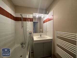  Appartement à louer 3 pièces 65 m²