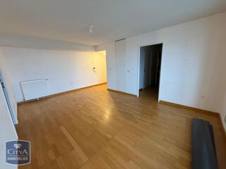  Appartement à louer 4 pièces 81 m²