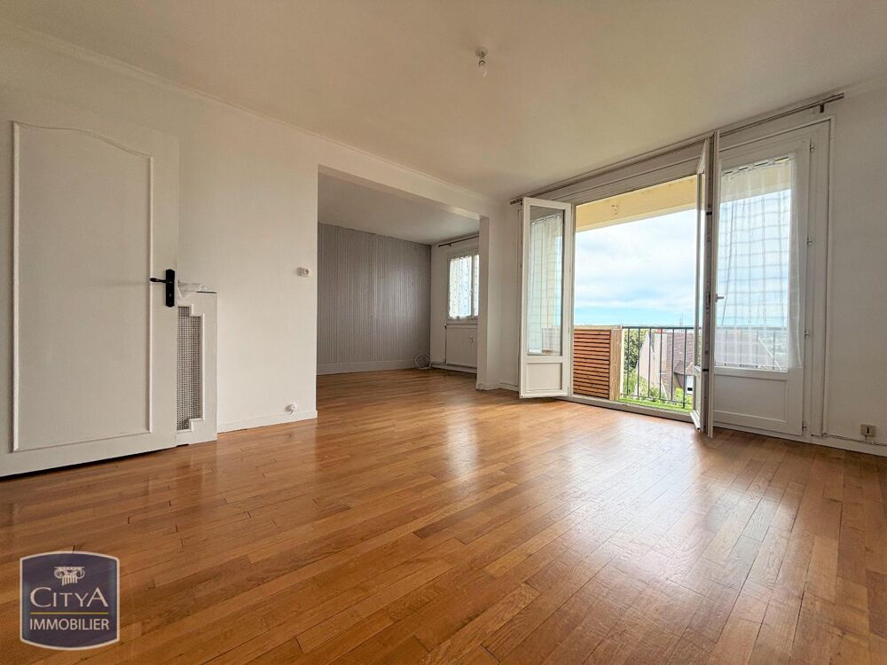 A LOUER APPARTEMENT AVEC VUE DEGAGEE Situé dans la ville....