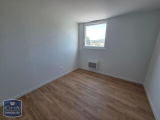  Appartement à louer 3 pièces 76 m²