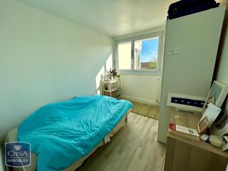  Appartement à louer 3 pièces 74 m²