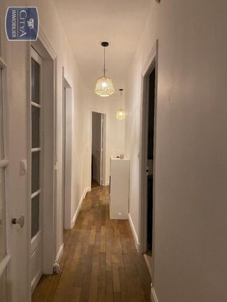  Appartement à louer 4 pièces 87 m²