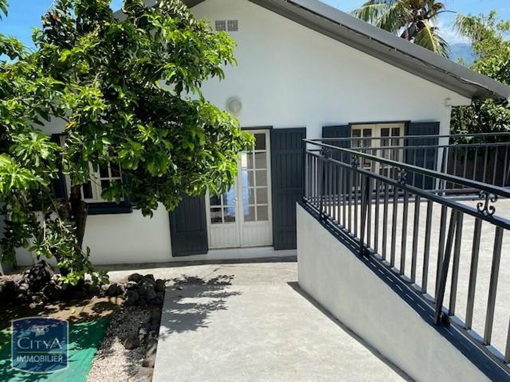 location Maison - 4 pièce(s) - 84 m² Saint-Pierre (97410)