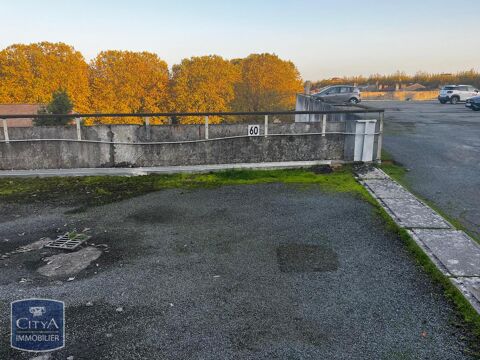  Parking / Garage � louer 