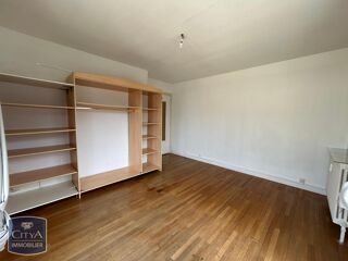  Appartement à louer 3 pièces 90 m²