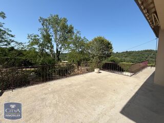  Appartement à louer 5 pièces 150 m²