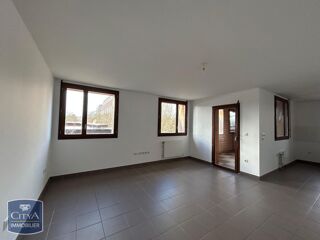  Appartement à louer 3 pièces 81 m²