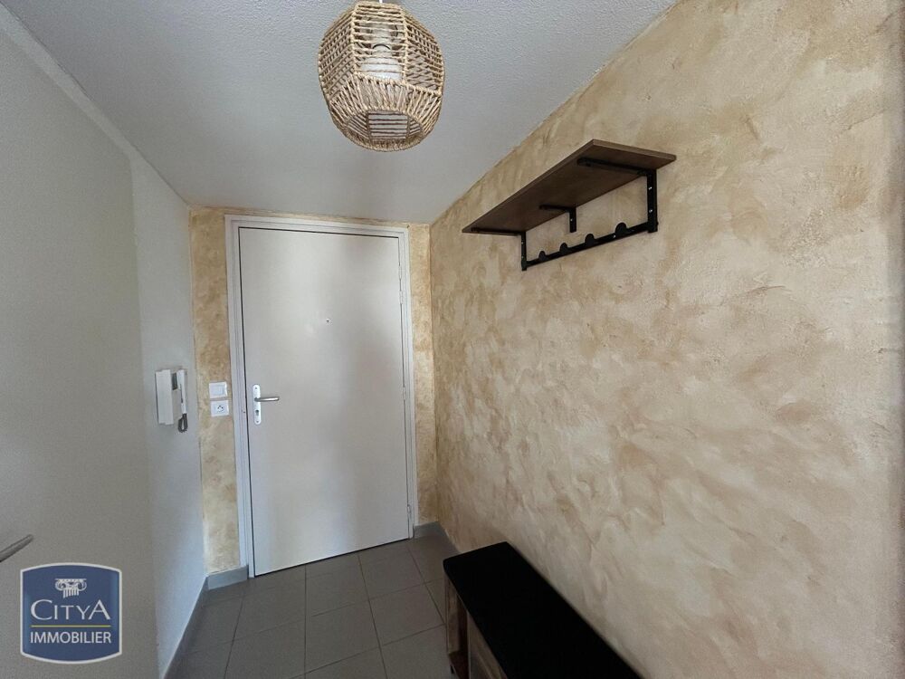 location Appartement - 2 pièce(s) - 47 m² Fleury-les-Aubrais (45400)