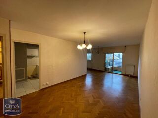  Appartement à louer 3 pièces 73 m²