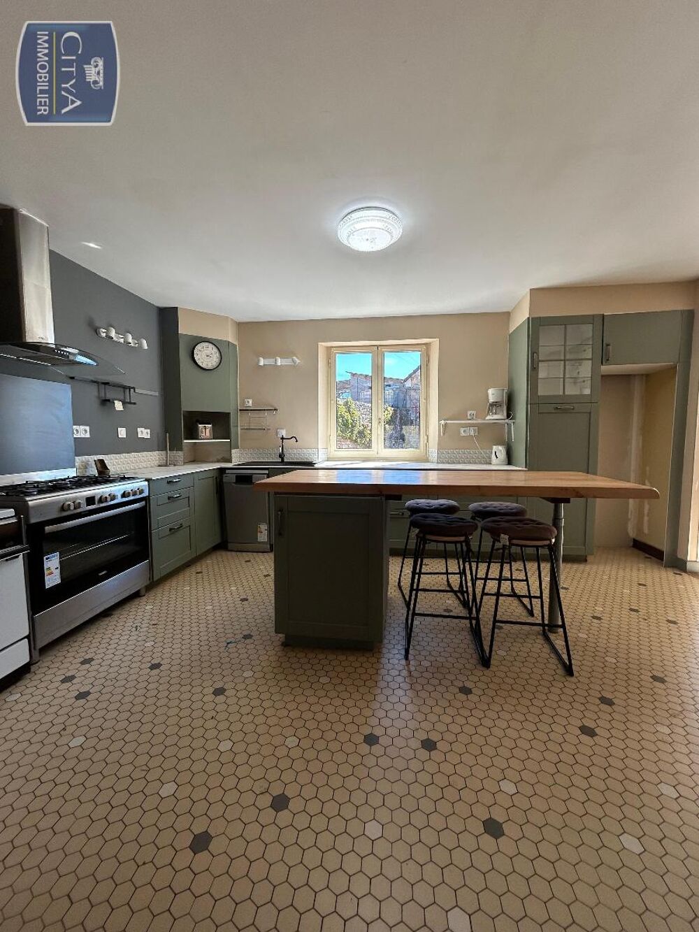 location Maison - 5 pièce(s) - 117 m² Gignac (46600)