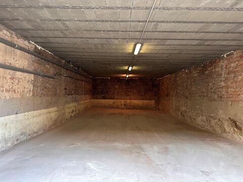Garage situé à SAINT LAURENT SUR SAÔNE à usage d'entr... 550 01750 Saint laurent sur saone