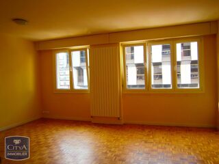 Appartement à louer 4 pièces 68 m²