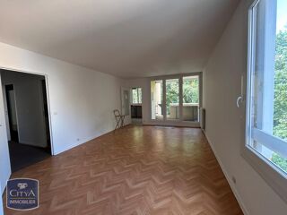  Appartement à louer 4 pièces 92 m²