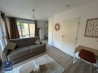  Appartement à louer 1 pièce 28 m²