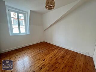  Appartement à louer 1 pièce 28 m²