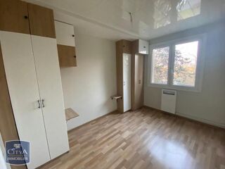  Appartement à louer 4 pièces 61 m²