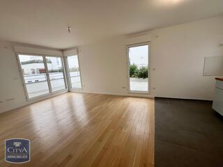  Appartement à louer 4 pièces 108 m²