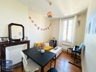  Appartement à louer 2 pièces 33 m²