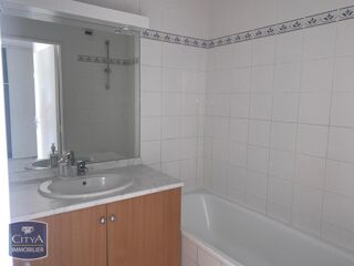  Appartement à louer 3 pièces 57 m²