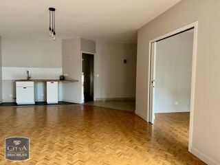  Appartement à louer 4 pièces 96 m²