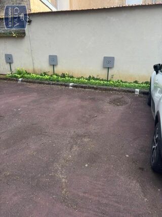  Parking / Garage à louer 