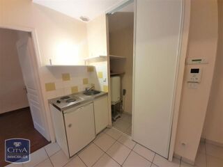  Appartement à louer 2 pièces 28 m²
