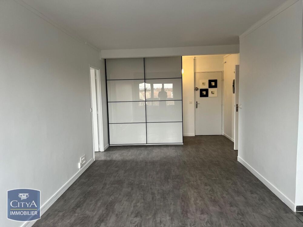 À LOUER : Appartement spacieux et lumineux, idéalement s....