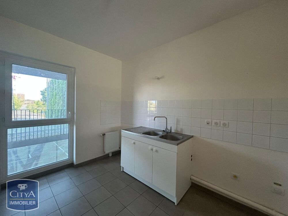 À LOUER - APPARTEMENT T4 AVEC BALCONS, PARKING ET ASCENS....