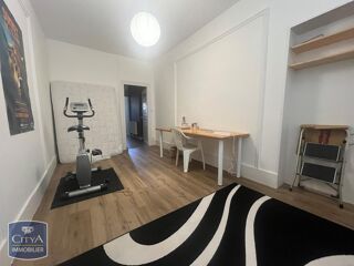 Appartement à louer 3 pièces 90 m²
