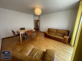 Appartement à louer 4 pièces 83 m²