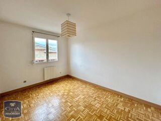  Appartement à louer 4 pièces 85 m²