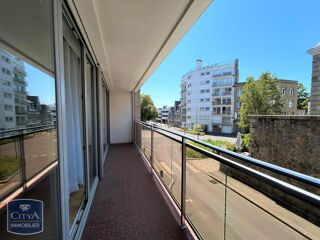 Appartement à louer 2 pièces 64 m²
