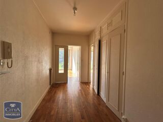  Appartement à louer 2 pièces 63 m²