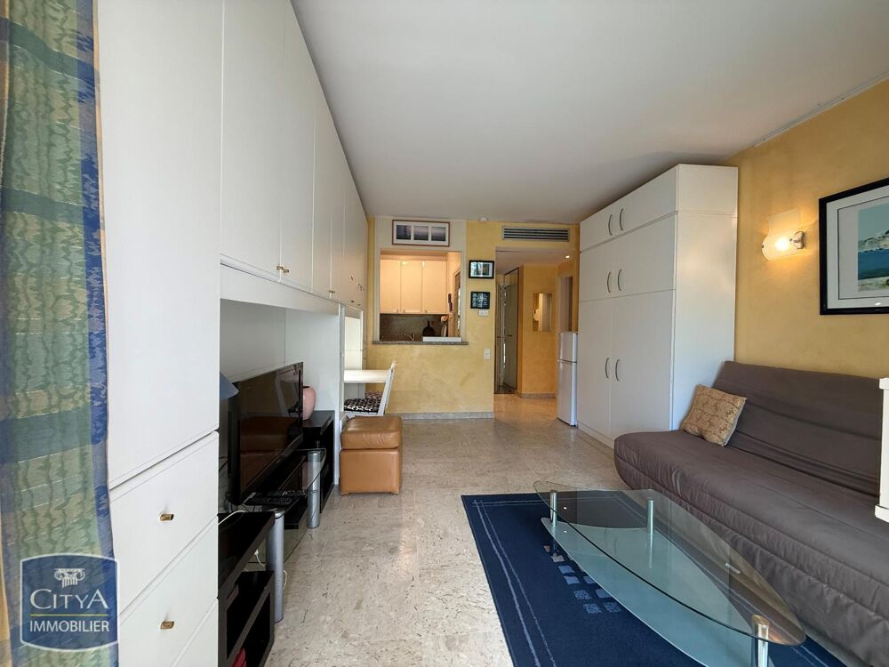 A LOUER - CANNES CENTRE VILLE - Appartement 1 pièce situ....
